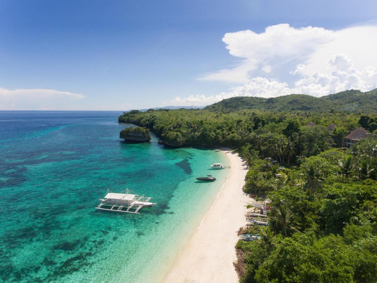 Amun Ini Beach Resort & Spa Anda  Exterior photo