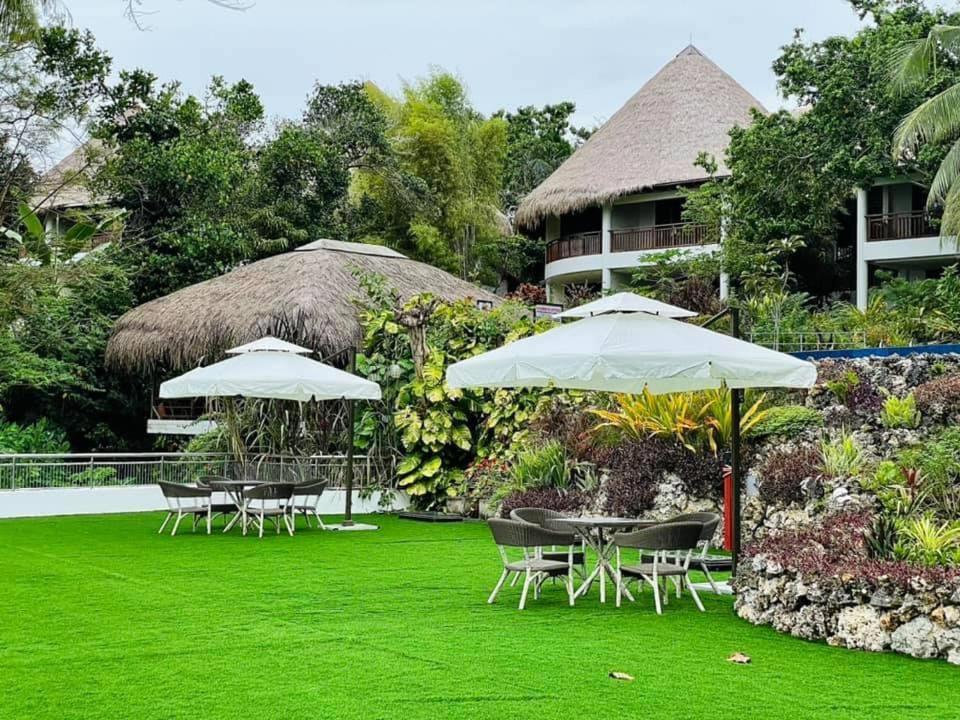 Amun Ini Beach Resort & Spa Anda  Exterior photo