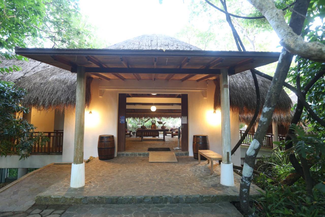 Amun Ini Beach Resort & Spa Anda  Exterior photo