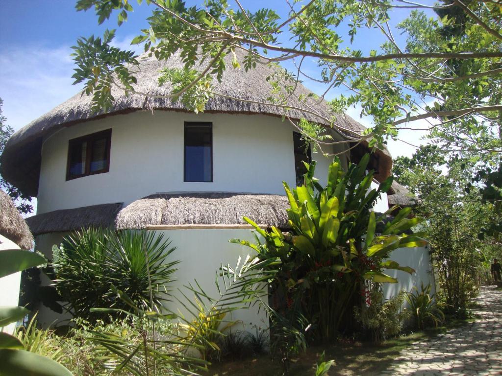 Amun Ini Beach Resort & Spa Anda  Exterior photo